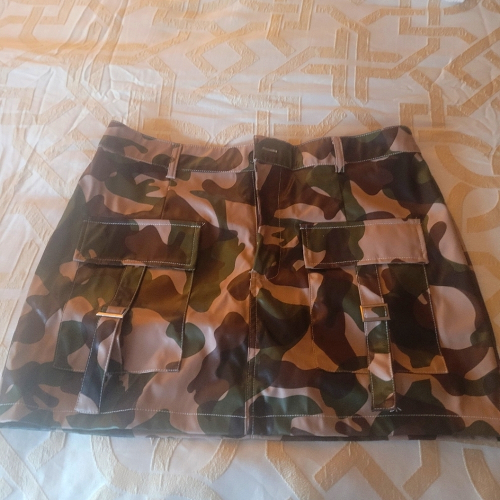 Mini camouflage skirt